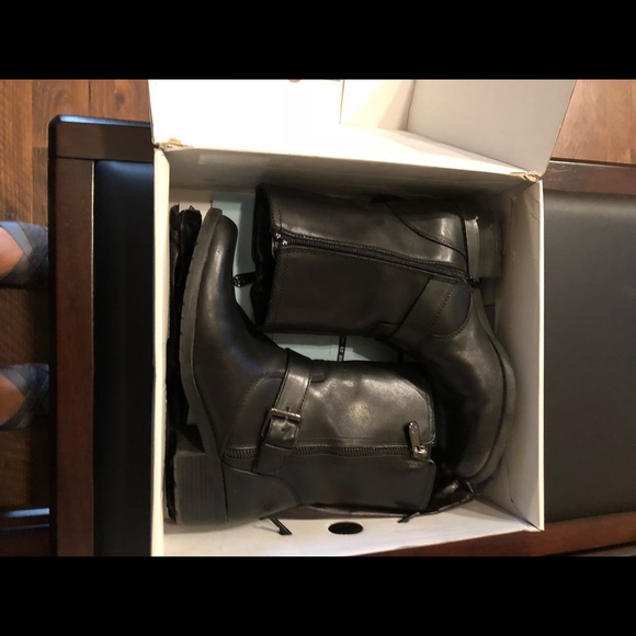 anne klein jaysie leather booties